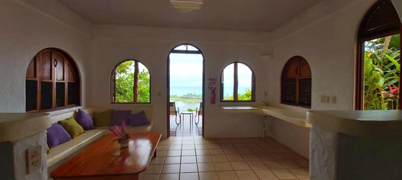 Lagunavista Villas Carate Exterior photo