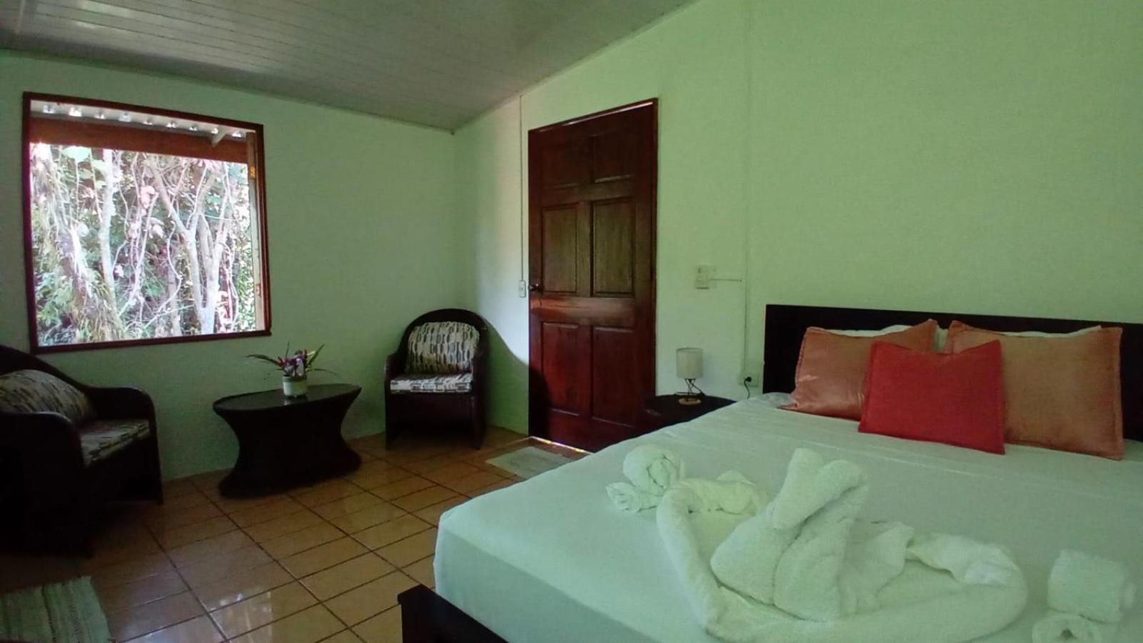 Lagunavista Villas Carate Exterior photo