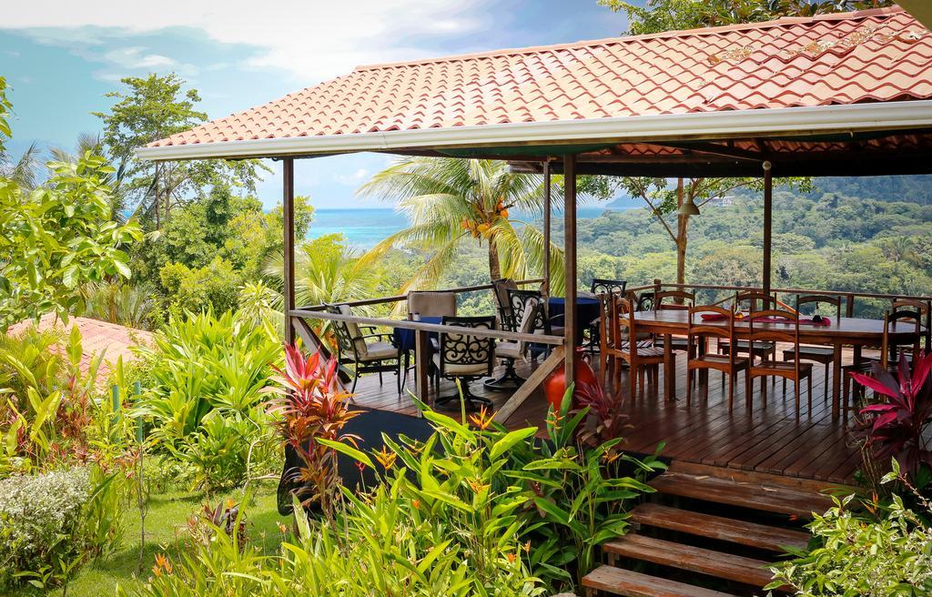 Lagunavista Villas Carate Exterior photo